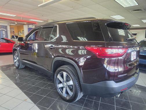 2021 Chevrolet Traverse LT Leather