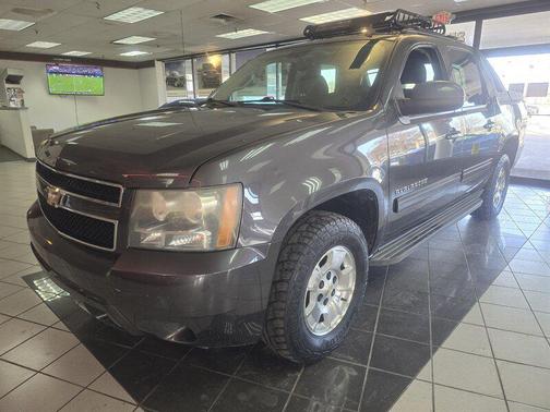 2011 Chevrolet Avalanche 1500 LS