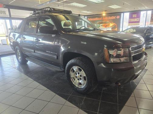 2011 Chevrolet Avalanche 1500 LS