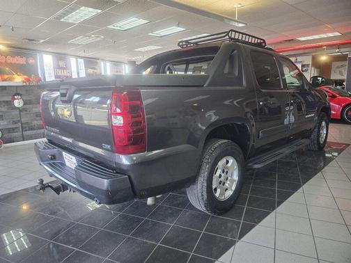 2011 Chevrolet Avalanche 1500 LS