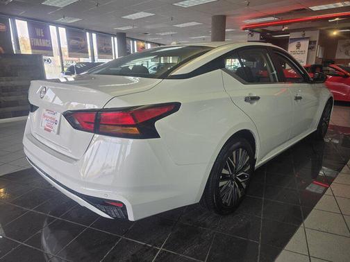 2025 Nissan Altima 2.5 SV