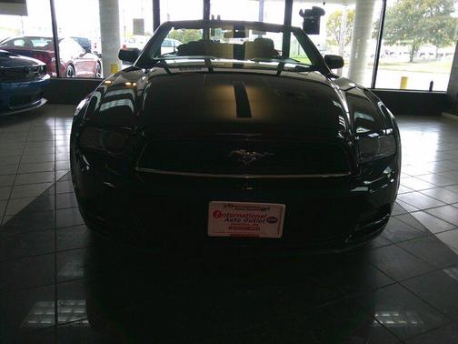 2014 Ford Mustang V6