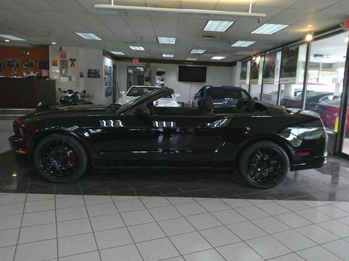 2014 Ford Mustang V6