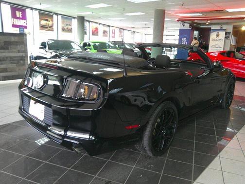 2014 Ford Mustang V6