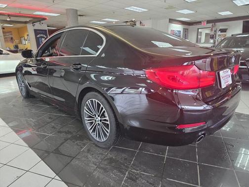 2019 BMW 530 530i