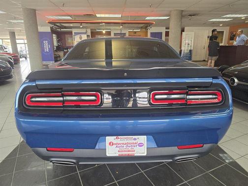 2022 Dodge Challenger SXT