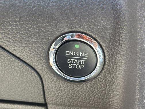 INGOT SILVER METALLIC 2016 Lincoln Navigator Select