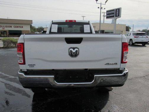 2022 RAM 2500 Tradesman Regular Cab 4x4 8' Box