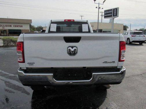 2022 RAM 2500 Tradesman Regular Cab 4x4 8' Box