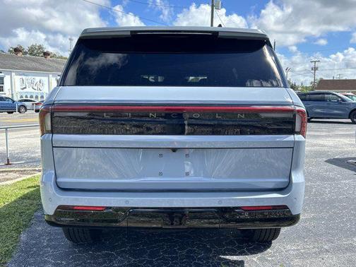 2025 Lincoln Navigator Reserve