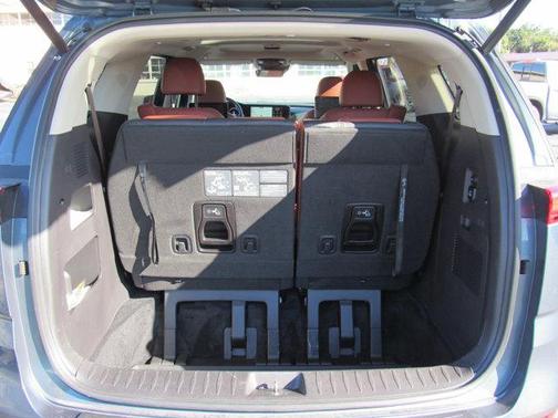 2024 Kia Carnival SX Prestige