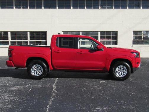 2024 Nissan Frontier SV