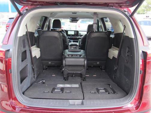 2022 Kia Carnival SX