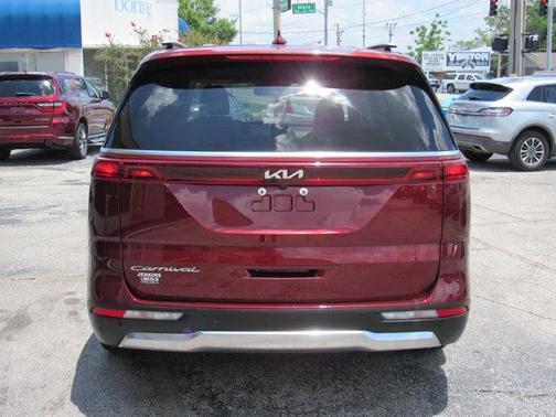 2022 Kia Carnival SX