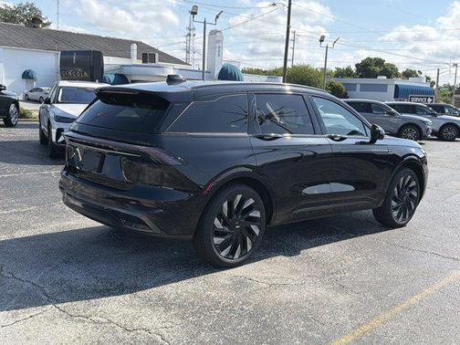INFINITE BLACK MET CC 2026 Lincoln Nautilus Reserve