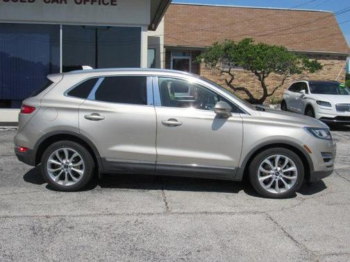 2015 Lincoln MKC Base