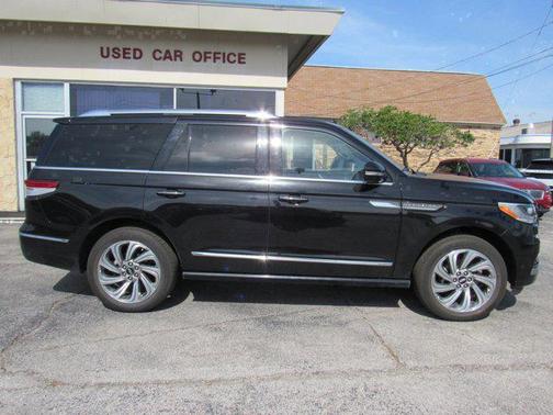 2022 Lincoln Navigator Reserve