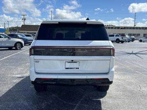 2025 Lincoln Navigator Reserve