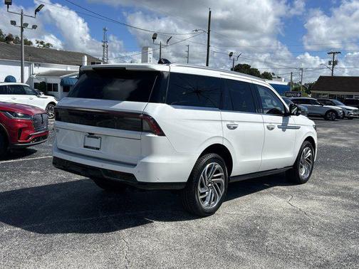 2025 Lincoln Navigator Reserve