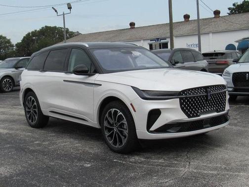 2025 Lincoln Nautilus Reserve