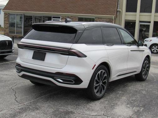 2025 Lincoln Nautilus Reserve