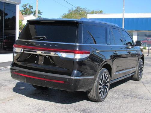 2022 Lincoln Navigator Reserve