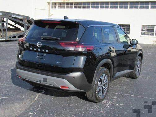 2022 Nissan Rogue SV