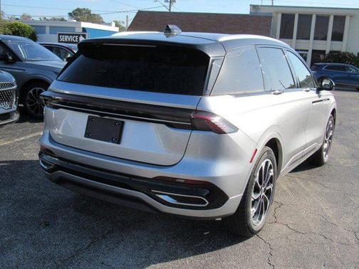 2025 Lincoln Nautilus Reserve