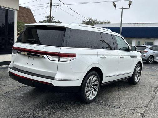 2022 Lincoln Navigator Reserve
