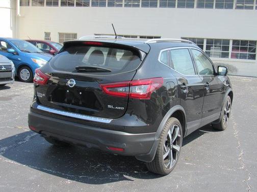 2022 Nissan Rogue Sport SL