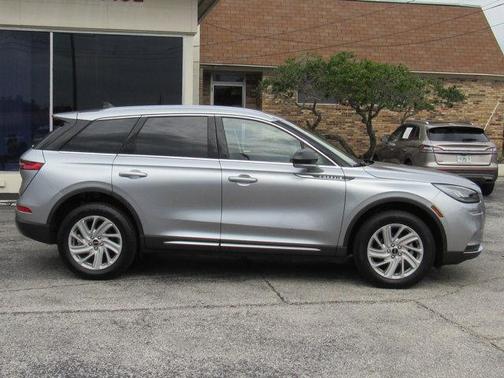 SILVER RADIANCE MET CC 2022 Lincoln Corsair Standard