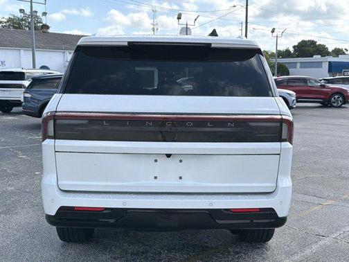 PRISTINE WHITE METALLIC 3C 2026 Lincoln Navigator Reserve