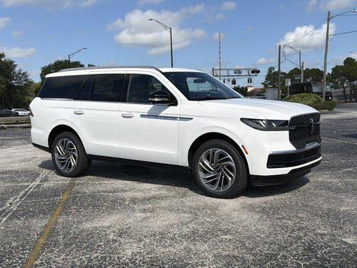 PRISTINE WHITE METALLIC 3C 2026 Lincoln Navigator Reserve