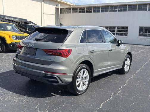 Chronos Gray Metallic 2025 Audi Q3 Premium 45 TFSI S line quattro Tiptronic