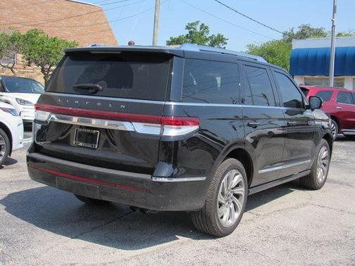 2023 Lincoln Navigator Reserve