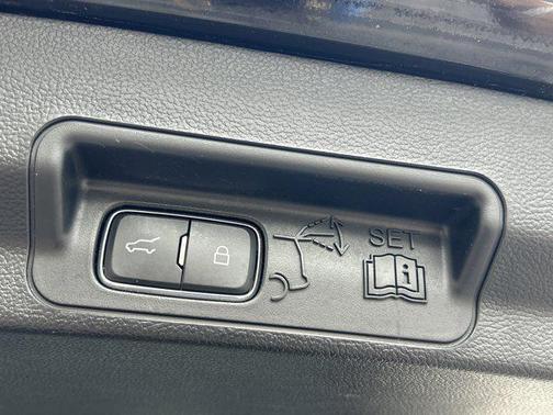 2023 Ford Explorer Base