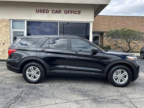 2023 Ford Explorer Base