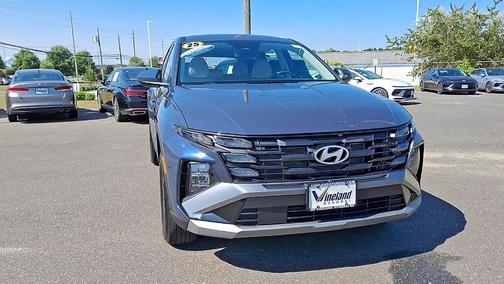 2025 Hyundai TUCSON SE
