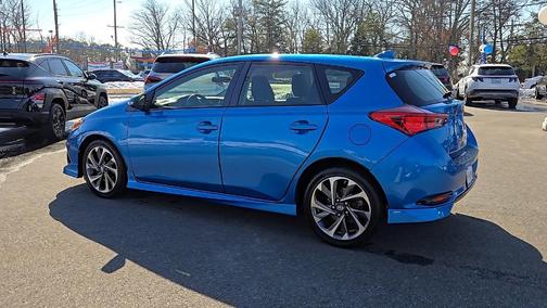 2016 Scion iM Base