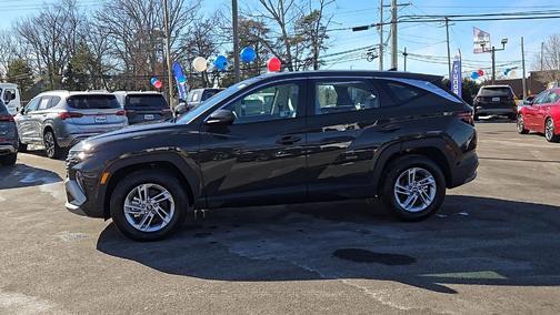 2025 Hyundai TUCSON SE