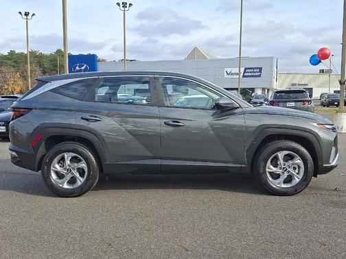 2023 Hyundai TUCSON SE