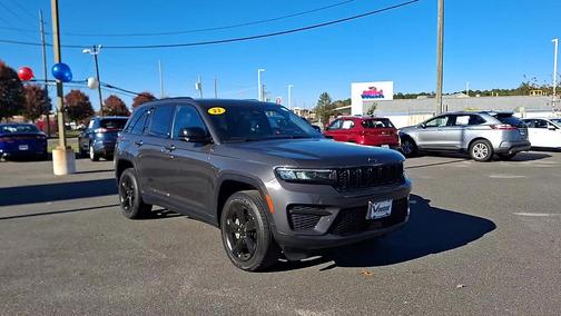 2023 Jeep Grand Cherokee Altitude