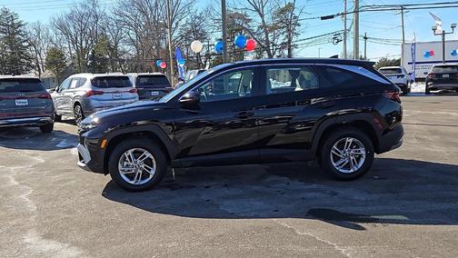 2025 Hyundai TUCSON SE