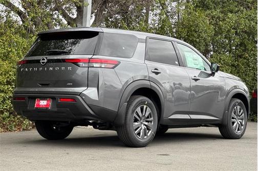 2025 Nissan Pathfinder S 4WD