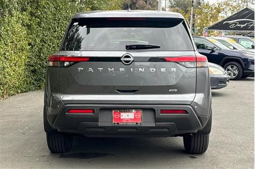 2025 Nissan Pathfinder S 4WD