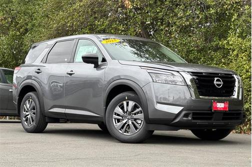 2025 Nissan Pathfinder S 4WD