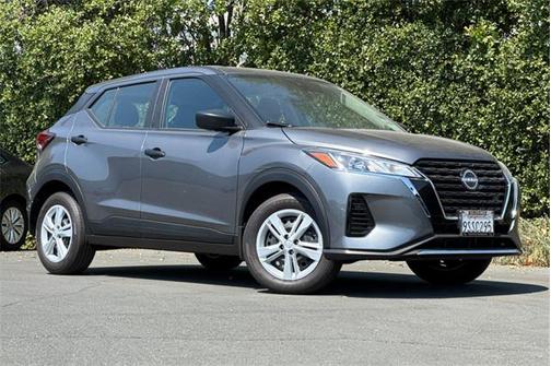 2025 Nissan Kicks S