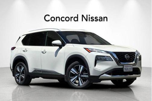 Pearl White Tricoat 2023 Nissan Rogue Platinum