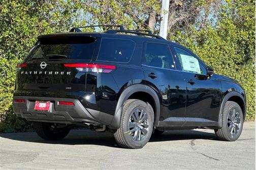 2025 Nissan Pathfinder SV 4WD