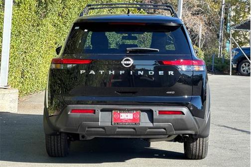 2025 Nissan Pathfinder SV 4WD